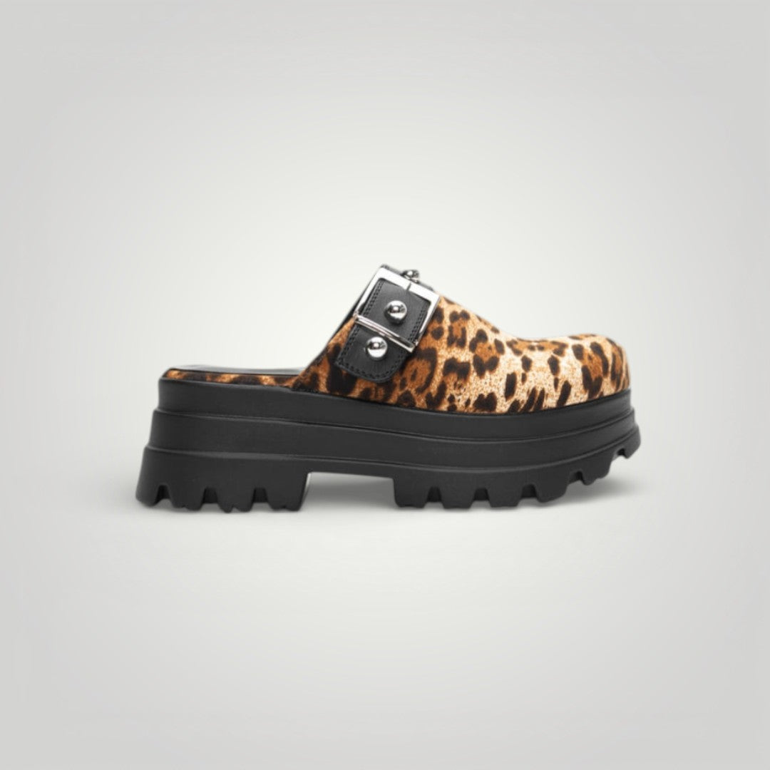 Clogs - Leopard Savage